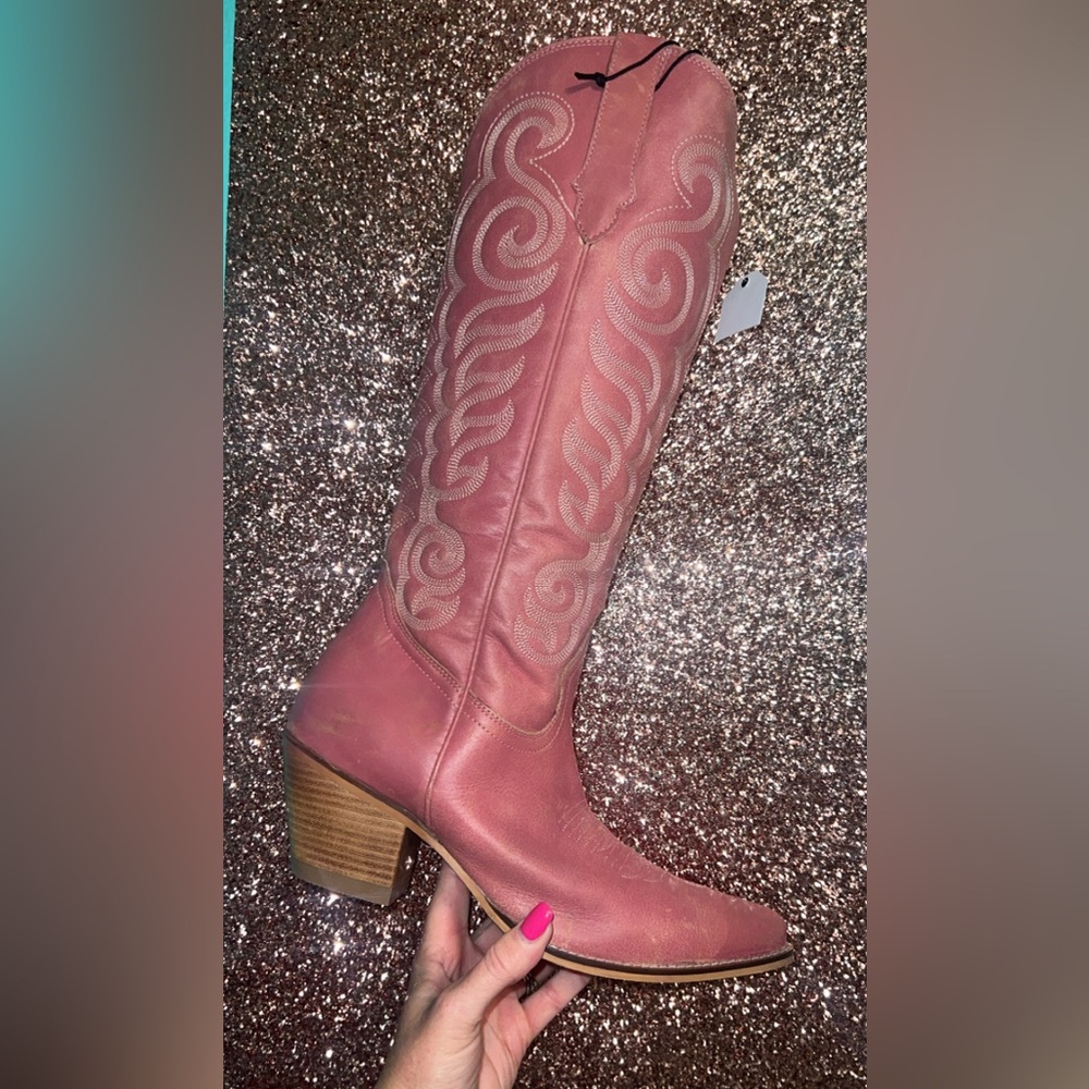 Elegant Pink Embroidered Women's Boots
